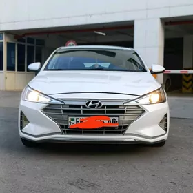 Hyundai Elantra 2019
