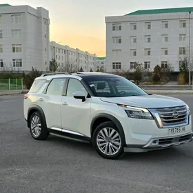 Nissan Pathfinder 2022