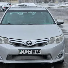 Toyota Camry 2014