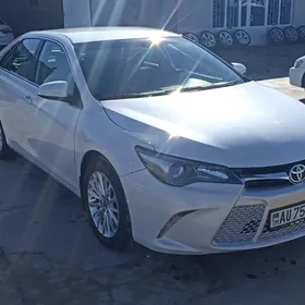 Toyota Camry 2017