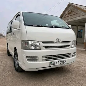Toyota Hiace 2008