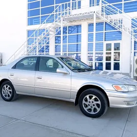 Toyota Camry 2001
