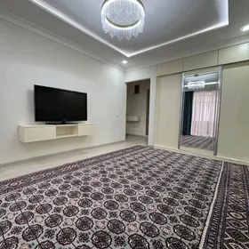 Mir-Azadi, bolgarka, 48m²