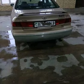 Toyota Camry 2001