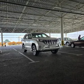 Toyota Land Cruiser Prado 2014