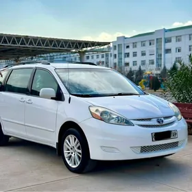 Toyota Sienna 2008