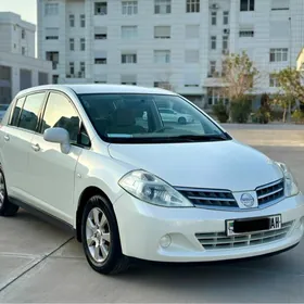 Nissan Tiida 2008