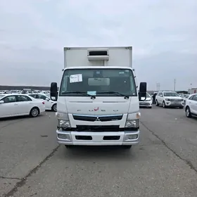 Mitsubishi Canter 2020