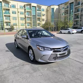 Toyota Camry 2017