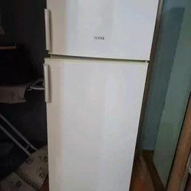 Холодильник Vestel