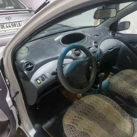 Toyota Echo 2002