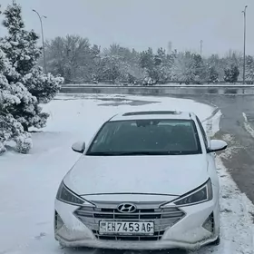 Hyundai Elantra 2020