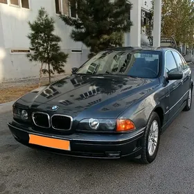 BMW E39 2000