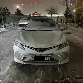 Toyota Camry 2018