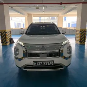 Mitsubishi Outlander 2025