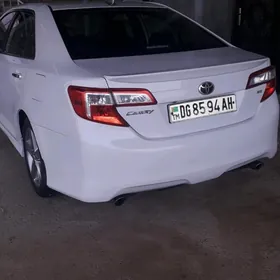 Toyota Camry 2014