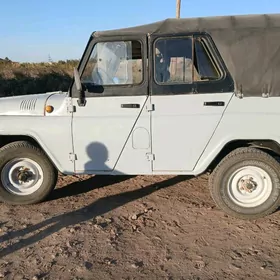 UAZ 469 1990