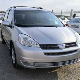Toyota Sienna 2004