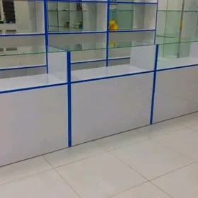 polka witrina Kassa stol mebel