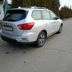 Nissan Pathfinder 2020