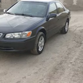 Toyota Camry 2001