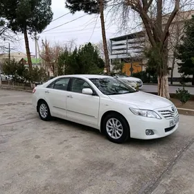 Toyota Camry 2011