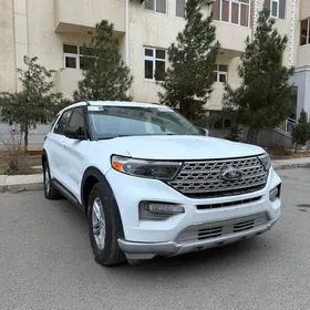 Ford Explorer 2022