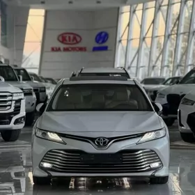 Toyota Camry 2020