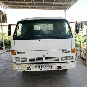 Isuzu Forward 1993