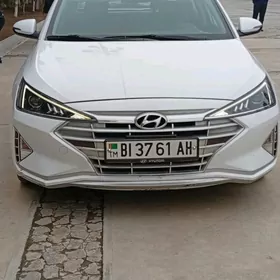 Hyundai Elantra 2020
