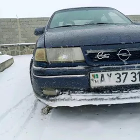 Opel Vectra 1992
