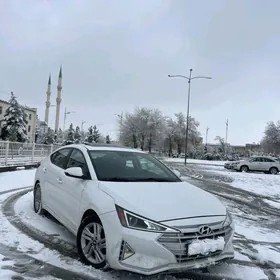 Hyundai Elantra 2020