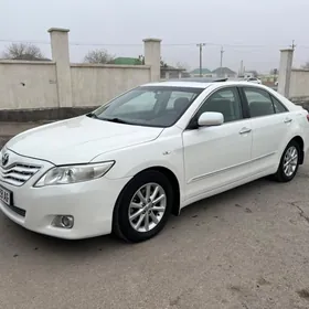Toyota Camry 2011