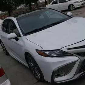 Toyota Camry 2023
