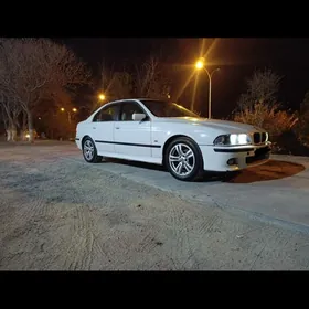 BMW E39 2001