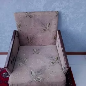 Продаётся б/у мягкая мебель