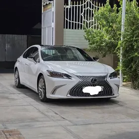 Lexus ES 350 2019