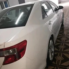 Toyota Camry 2014