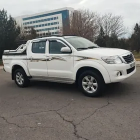 Toyota Hilux 2012