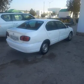 Nissan Primera 2001
