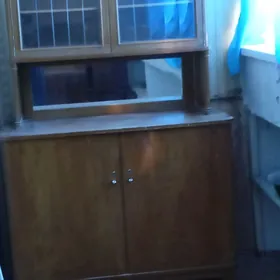 продаю шкафчики, люстры