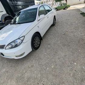 Toyota Camry 2004