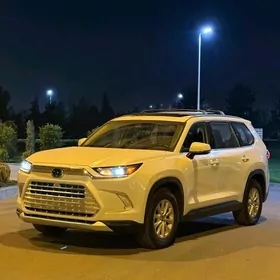 Toyota Grand Highlander 2024