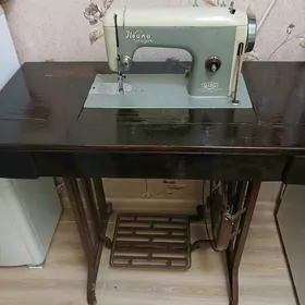 швейная машинка производства Р