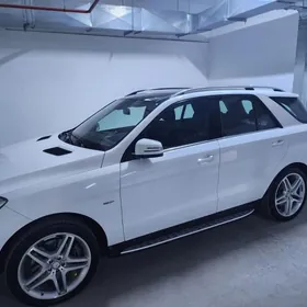 Mercedes-Benz ML400 2015