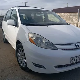Toyota Sienna 2008