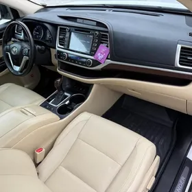 Toyota Highlander 2017