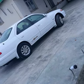 Toyota Camry 2000