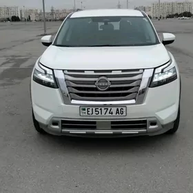 Nissan Pathfinder 2022