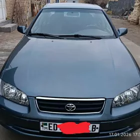 Toyota Camry 2001